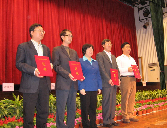 老哥俱乐部-老哥必备的交流社区