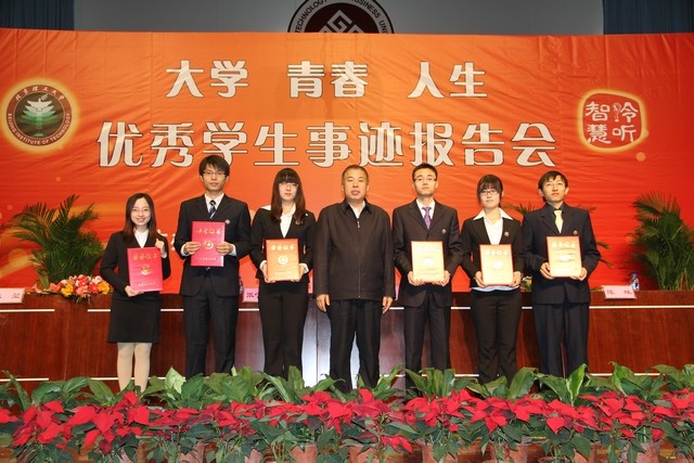 老哥俱乐部-老哥必备的交流社区