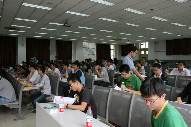 老哥俱乐部-老哥必备的交流社区