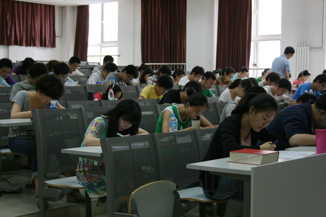 老哥俱乐部-老哥必备的交流社区