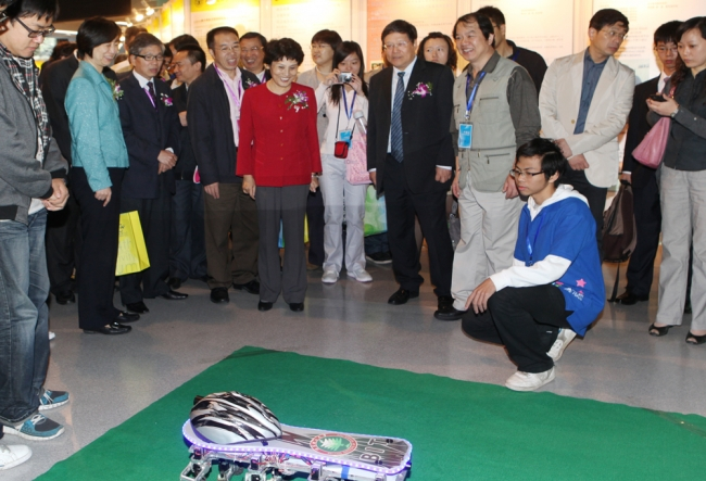 老哥俱乐部-老哥必备的交流社区