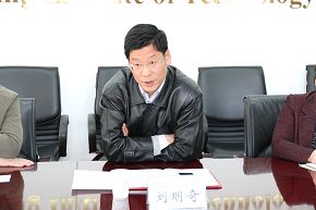 老哥俱乐部-老哥必备的交流社区