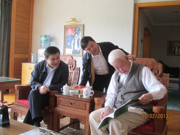 老哥俱乐部-老哥必备的交流社区