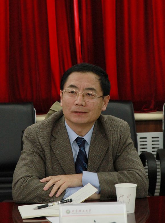 老哥俱乐部-老哥必备的交流社区