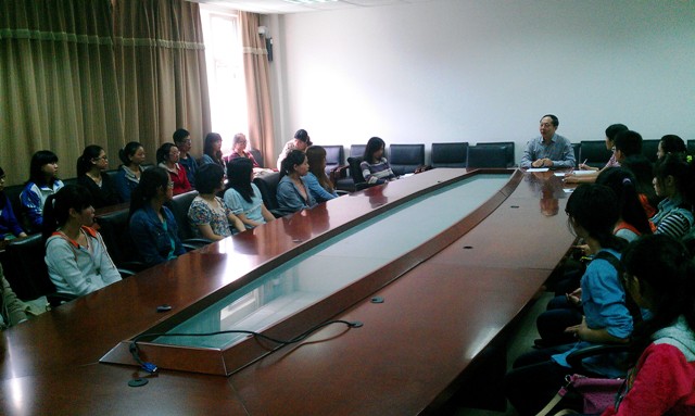 老哥俱乐部-老哥必备的交流社区