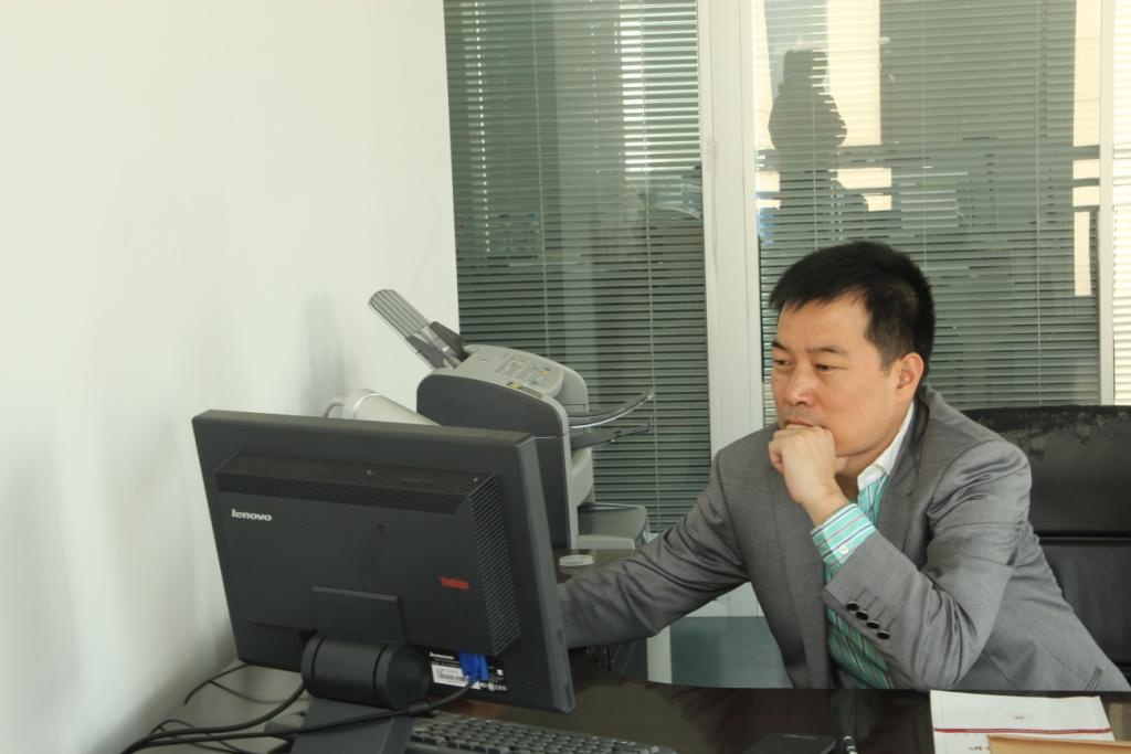 老哥俱乐部-老哥必备的交流社区