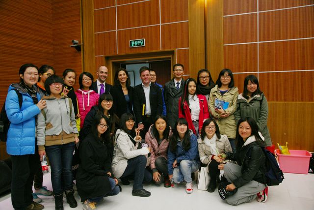 老哥俱乐部-老哥必备的交流社区