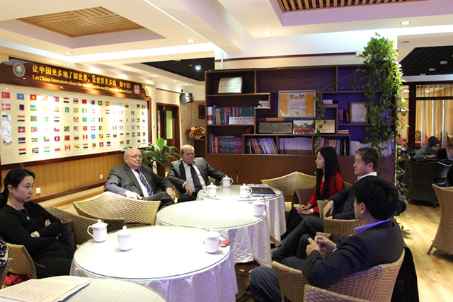 老哥俱乐部-老哥必备的交流社区