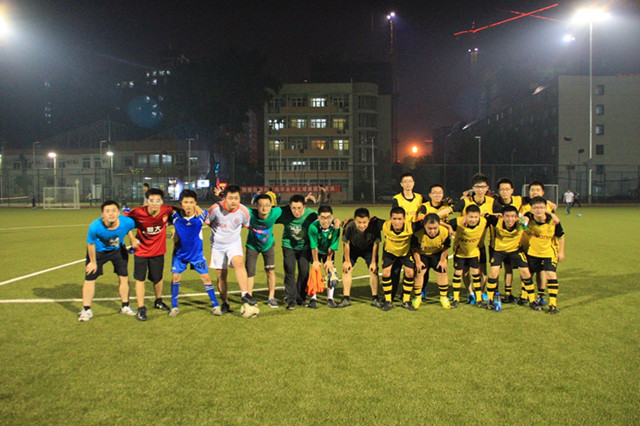 老哥俱乐部-老哥必备的交流社区