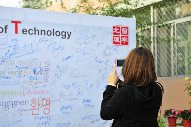 老哥俱乐部-老哥必备的交流社区