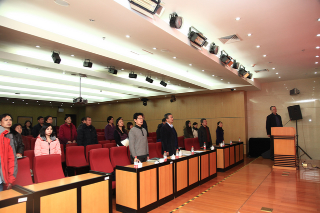 老哥俱乐部-老哥必备的交流社区