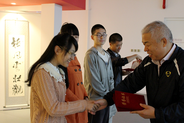 老哥俱乐部-老哥必备的交流社区