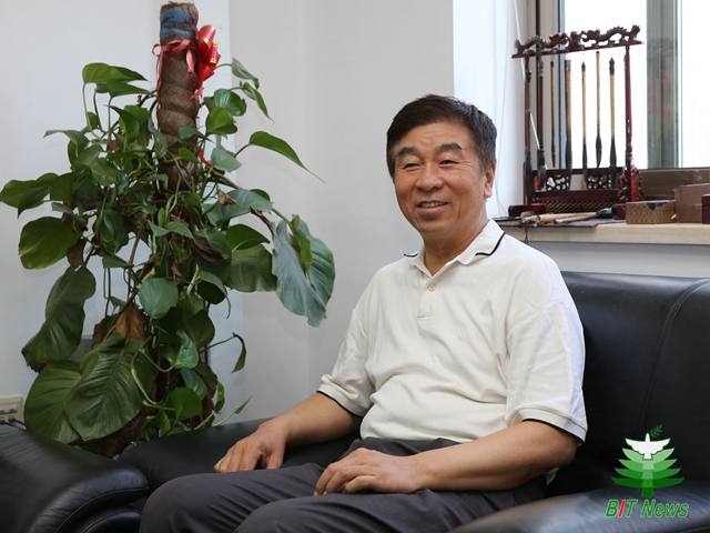 老哥俱乐部-老哥必备的交流社区