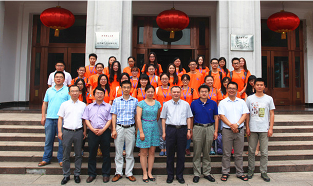 老哥俱乐部-老哥必备的交流社区