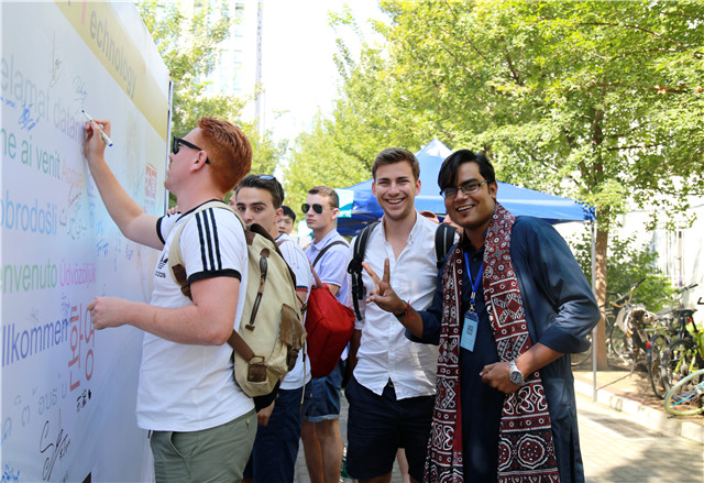 老哥俱乐部-老哥必备的交流社区