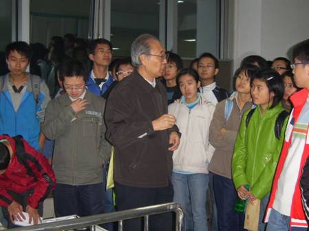 老哥俱乐部-老哥必备的交流社区