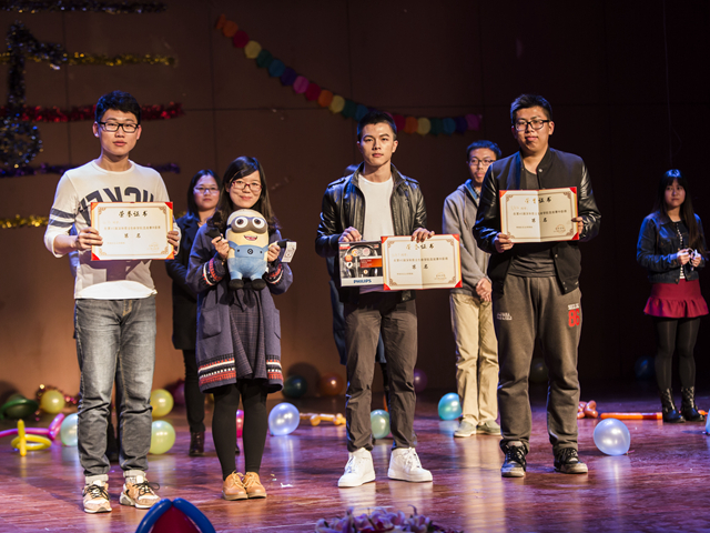 老哥俱乐部-老哥必备的交流社区