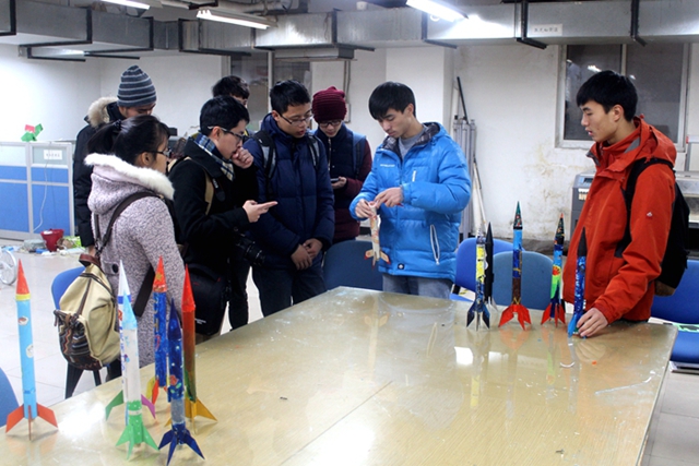 老哥俱乐部-老哥必备的交流社区