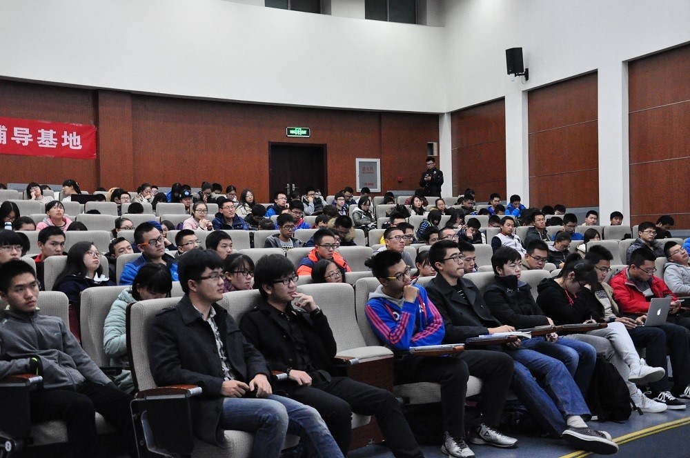 老哥俱乐部-老哥必备的交流社区