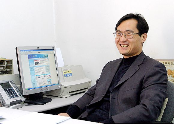 老哥俱乐部-老哥必备的交流社区