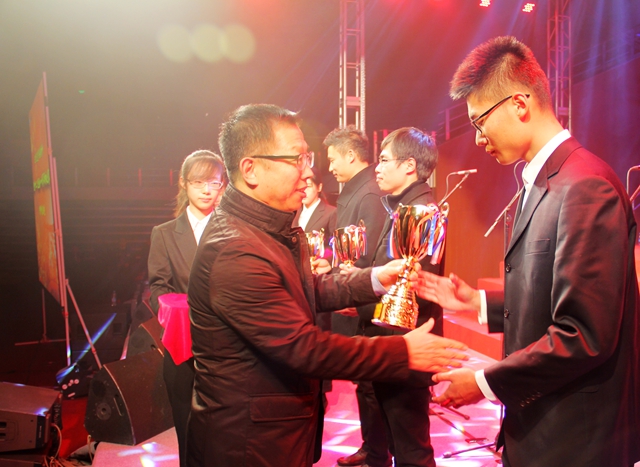 老哥俱乐部-老哥必备的交流社区