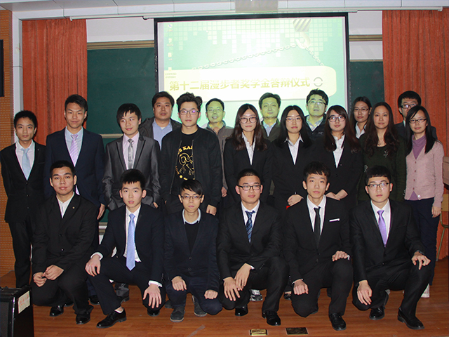 老哥俱乐部-老哥必备的交流社区