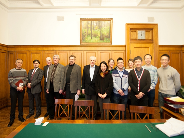 老哥俱乐部-老哥必备的交流社区