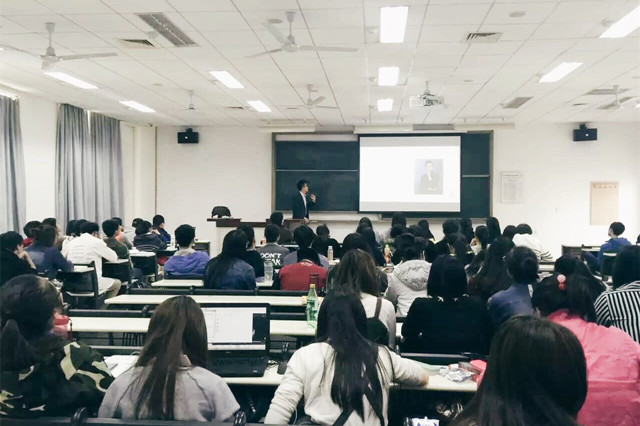 老哥俱乐部-老哥必备的交流社区