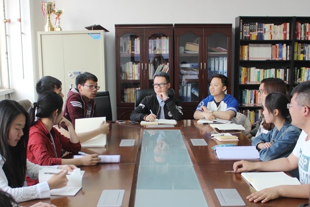 老哥俱乐部-老哥必备的交流社区