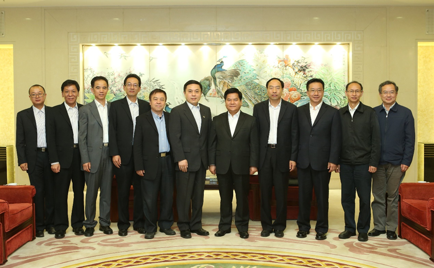 老哥俱乐部-老哥必备的交流社区