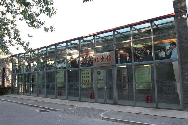 老哥俱乐部-老哥必备的交流社区