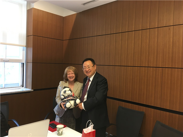 老哥俱乐部-老哥必备的交流社区