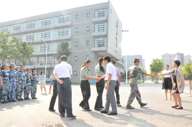 老哥俱乐部-老哥必备的交流社区