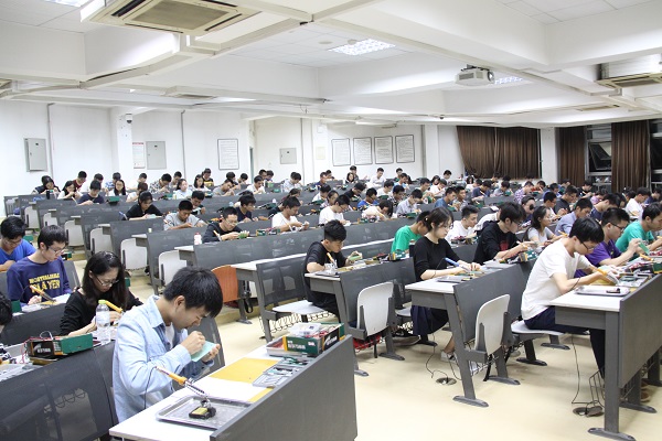 老哥俱乐部-老哥必备的交流社区