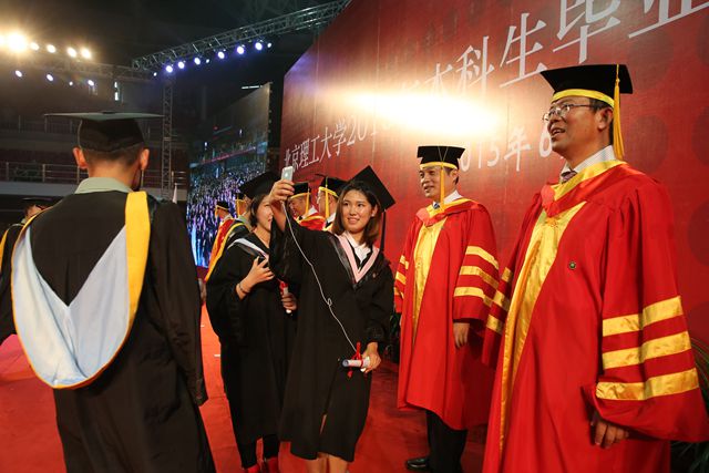 老哥俱乐部-老哥必备的交流社区