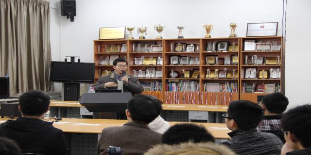 老哥俱乐部-老哥必备的交流社区