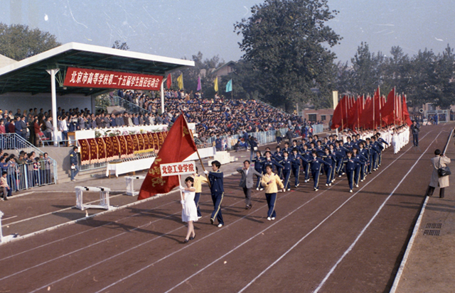 老哥俱乐部-老哥必备的交流社区