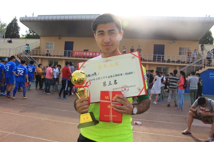 老哥俱乐部-老哥必备的交流社区