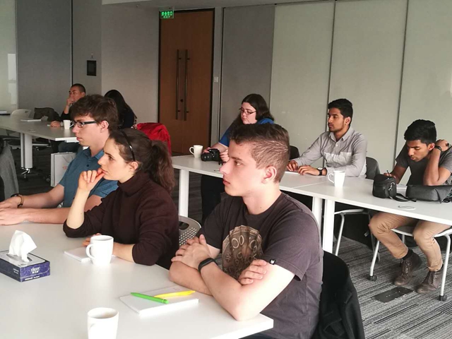 老哥俱乐部-老哥必备的交流社区