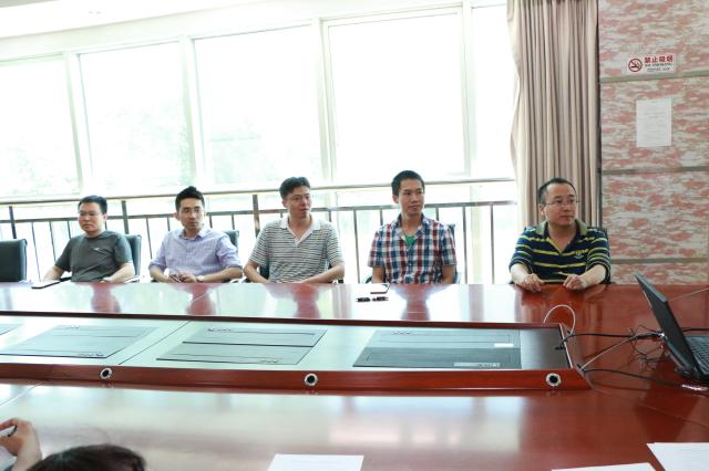 老哥俱乐部-老哥必备的交流社区