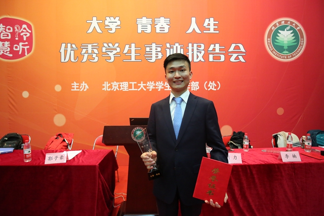 老哥俱乐部-老哥必备的交流社区