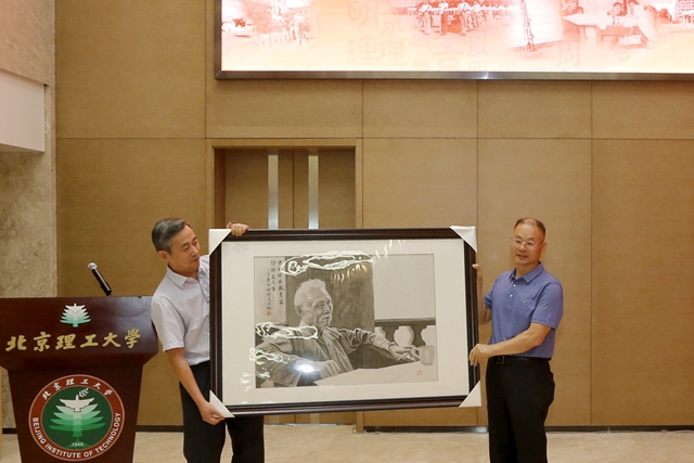 老哥俱乐部-老哥必备的交流社区