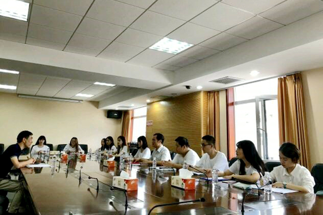 老哥俱乐部-老哥必备的交流社区