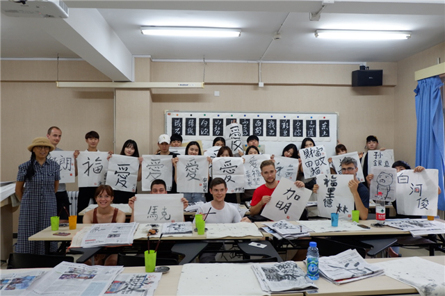 老哥俱乐部-老哥必备的交流社区