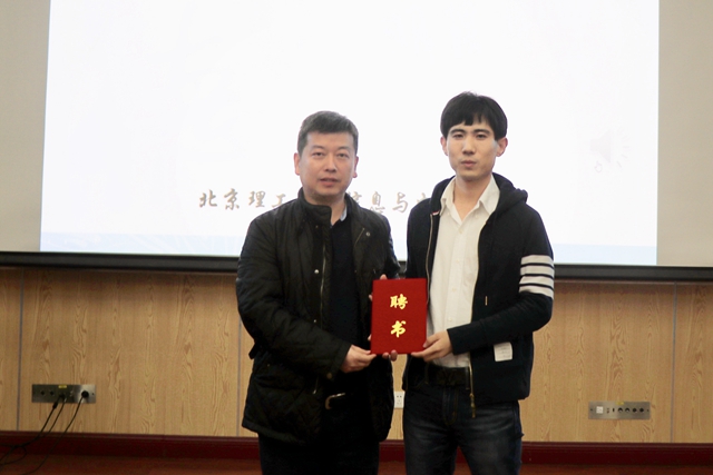 老哥俱乐部-老哥必备的交流社区