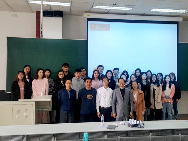 老哥俱乐部-老哥必备的交流社区