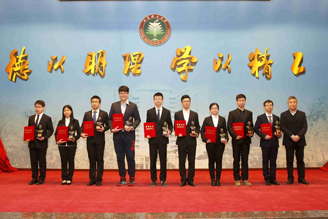 老哥俱乐部-老哥必备的交流社区