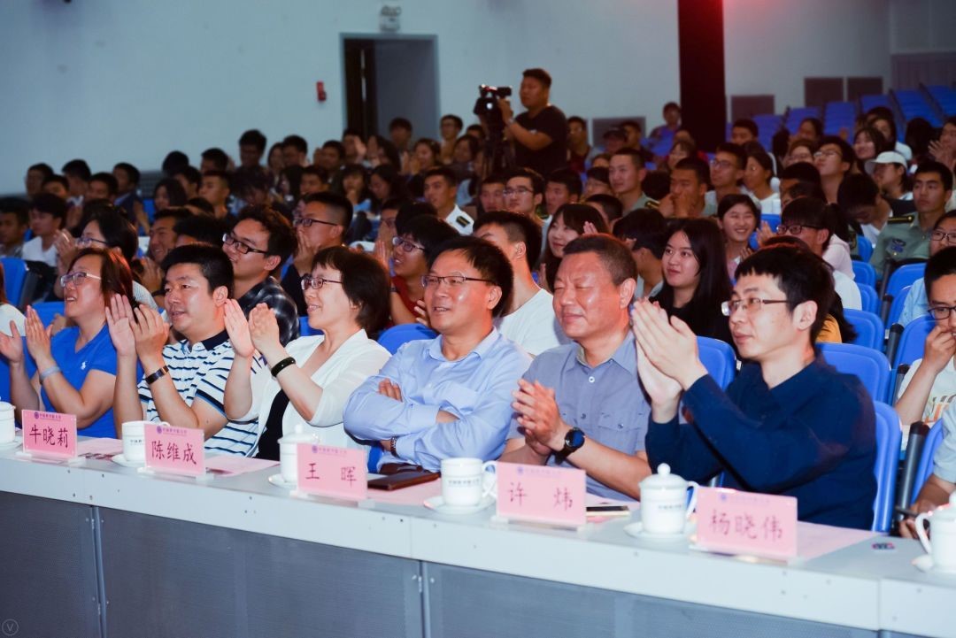 老哥俱乐部-老哥必备的交流社区