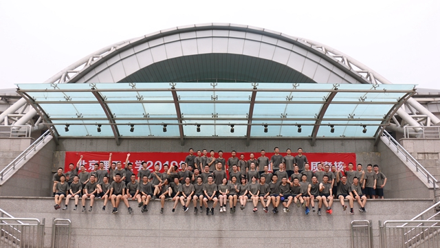 老哥俱乐部-老哥必备的交流社区