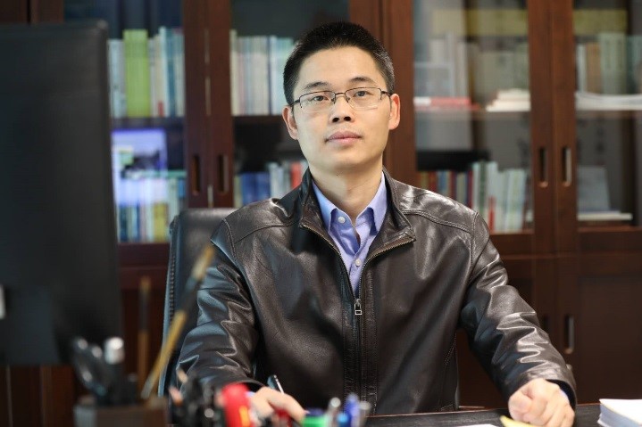 老哥俱乐部-老哥必备的交流社区